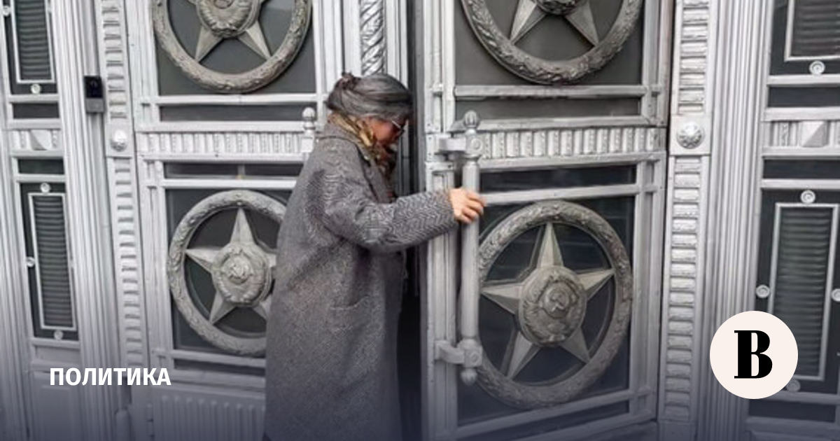 Россия высылает двух румынских дипломатов