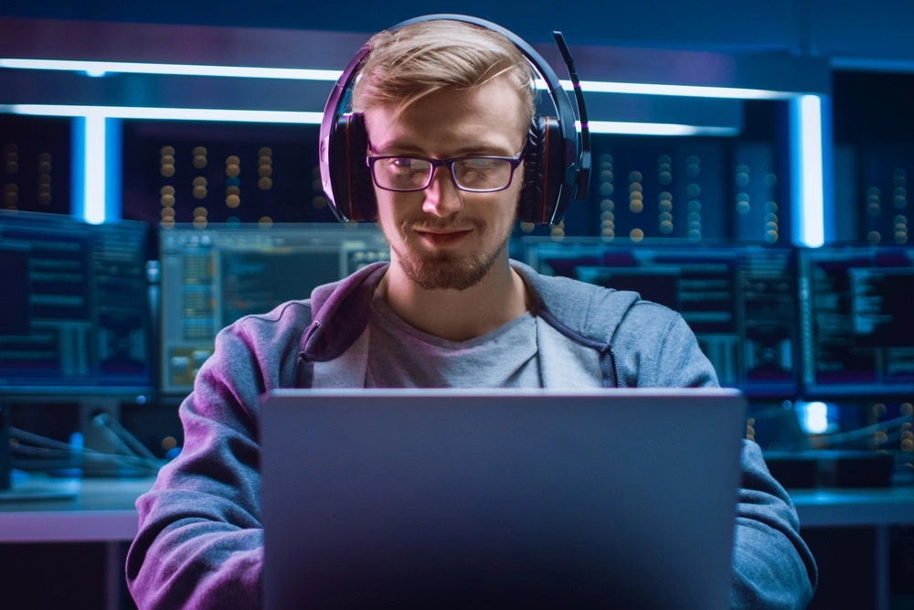 Уволили за "танчики": может ли сотрудник лишиться работы за компьютерную игру - Российская газета