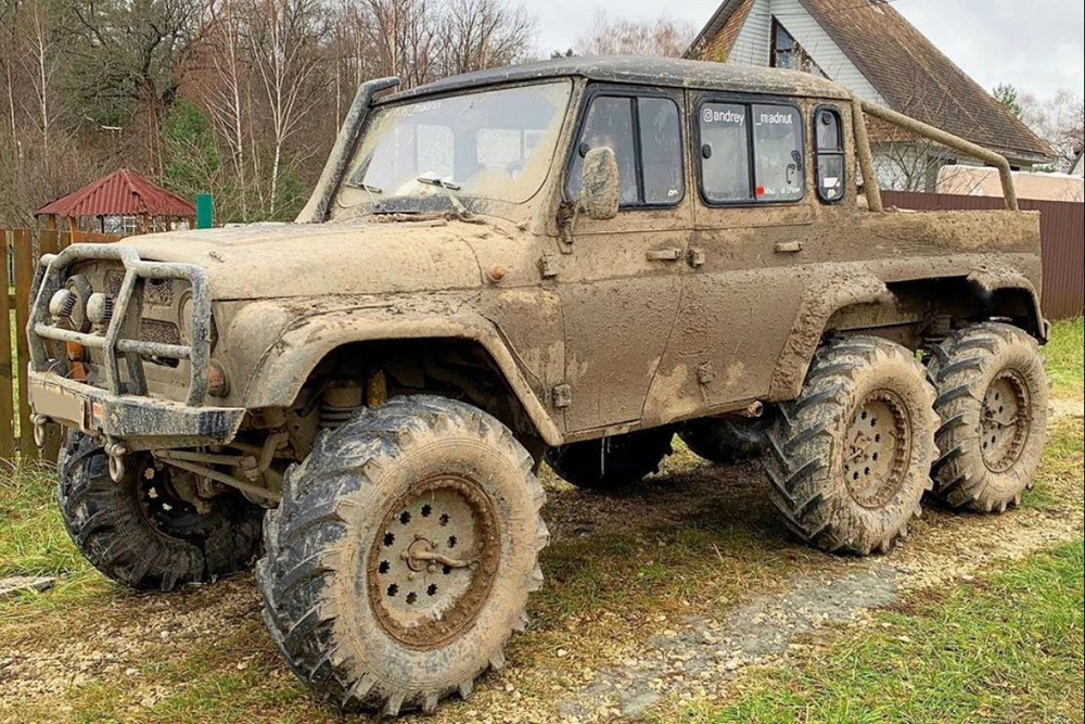 В РФ начались продажи единственного в мире УАЗа 6х6 с мотором от Land Cruiser - Российская газета