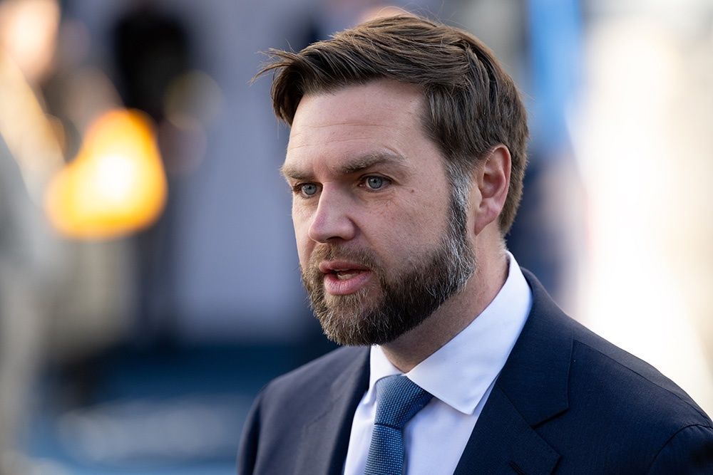 Вэнс исключил победу Украины над РФ в случае продолжения боев на годы - Российская газета